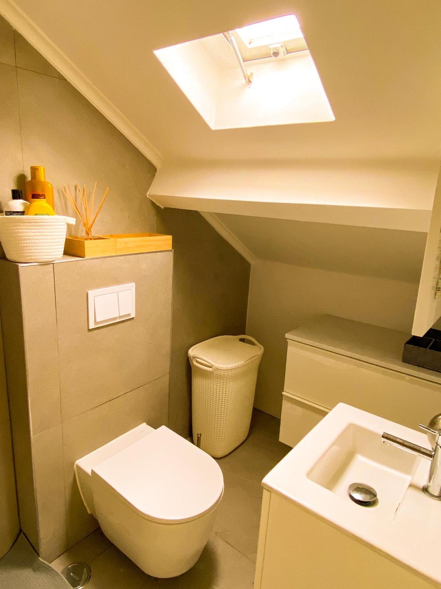 Ideally Located With Perfect Views Homestay Alges
