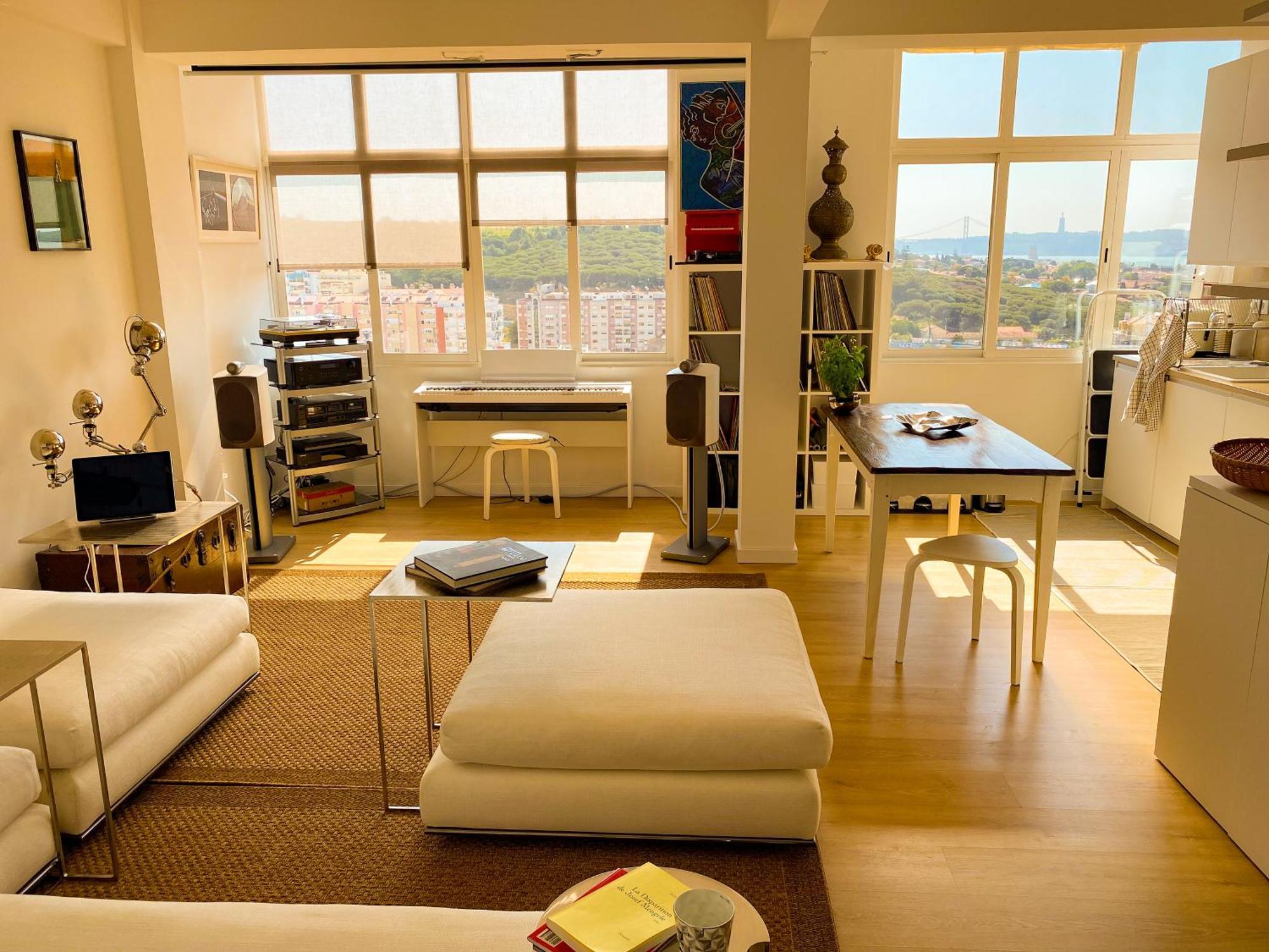 Ideally Located With Perfect Views *