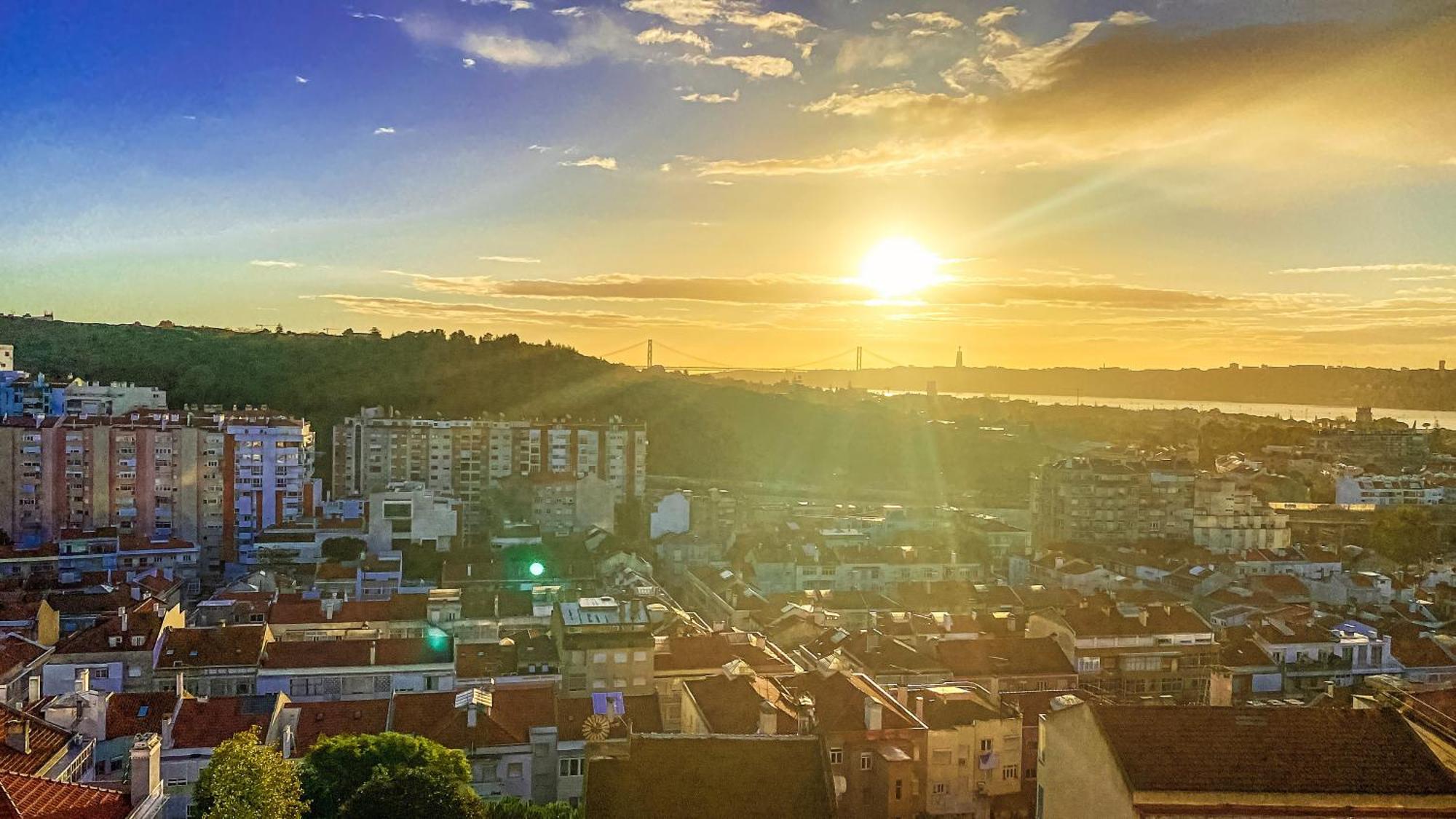 Homestay Ideally Located With Perfect Views